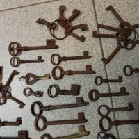 Голяма колекция стари ключове , снимка 6 - Други ценни предмети - 39484787