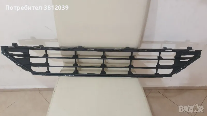 Оригинална решетка за предна броня Volvo XC60  / Волво ХЦ60 (след 2017г), снимка 1