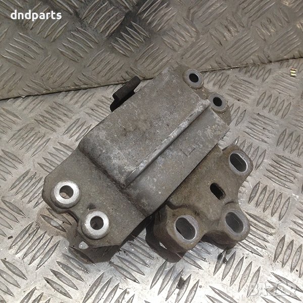 Тампон двигател Skoda Octavia, 2.0 TDI, 140к.с., 2008г., снимка 1