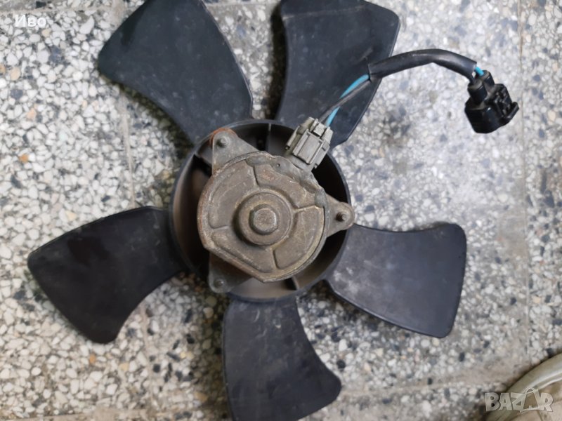 Охладителна перка за радиатор Mitsubishi Outlander Мицубиши Аутлендър 1 2.0i, снимка 1