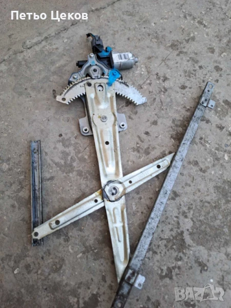 Преден ляв стъклоповдигач за MITSUBISHI OUTLANDER II SUV, снимка 1