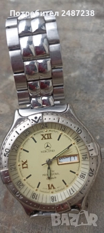 Часовник,, Мерцедес , снимка 2 - Аксесоари и консумативи - 52864207
