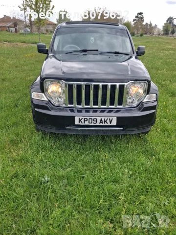 Продава се Jeep Cherokee 2.8 CRD 4x4 , снимка 2 - Автомобили и джипове - 56341029