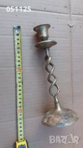 масивен бронзов свещник , снимка 9 - Антикварни и старинни предмети - 48524252