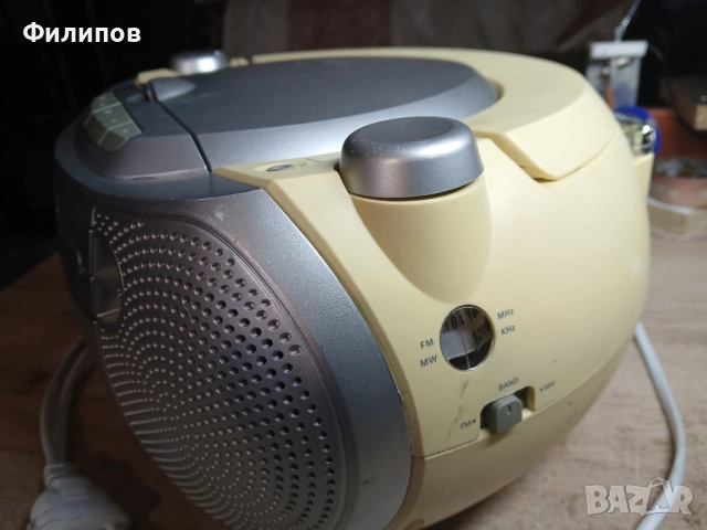 philips az1027/12 фм/касетофон/сд, снимка 3 - Радиокасетофони, транзистори - 52636353