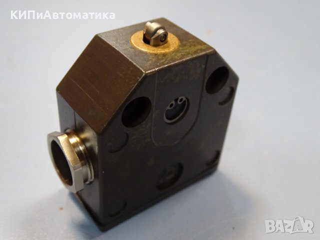 краен изключвател EUCHNER SN 01 R 553 multiple limit switch, снимка 3 - Резервни части за машини - 37504863