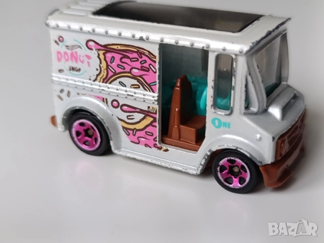 Hot Wheels Donut Drifter – Donut Shop, снимка 3 - Колекции - 51915848