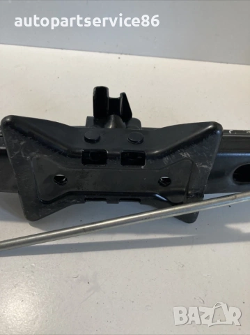 Крик за колела за Volvo C30 1.6 TDI 109HP (2012) 8M51-17080-BC, снимка 2 - Части - 54030273