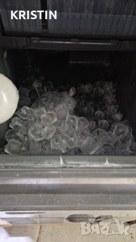 Продавам професионален ледогенератор, снимка 3 - Обзавеждане за заведение - 54296424