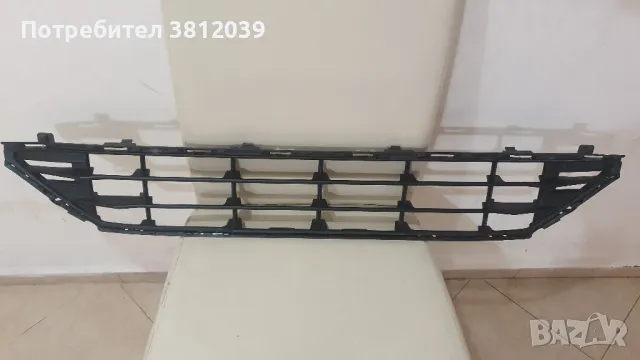 Оригинална решетка за предна броня Volvo XC60  / Волво ХЦ60 (след 2017г)