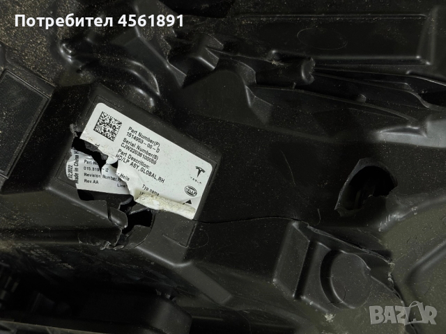 Десен фар за Tesla Model 3  , снимка 3 - Части - 52504478