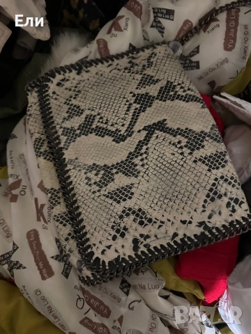 Дамска чанта💗🎀, снимка 6 - Чанти - 46011619