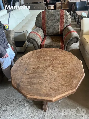 Холова маса от масивно дърво 