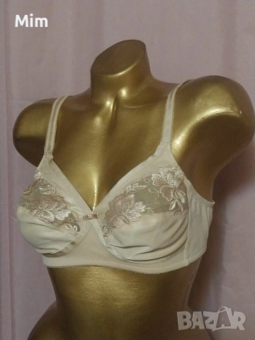 Triumph 80 A Сутиен в цвят шампанско , снимка 2 - Бельо - 53105925