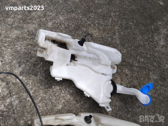 Казанче течност за чистачки Audi A8 D3 Ауди, снимка 3 - Части - 52042984