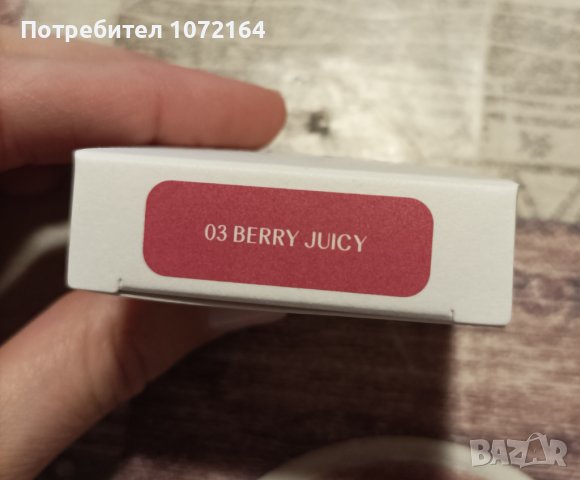 HUDA GloWish Cheeky Vegan Blush Powder 03 Berry Juice ( дълготраен не прахообразен руж )  , снимка 3 - Козметика за лице - 44147032