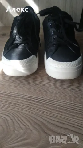 Love Moschino - Обувки, снимка 4 - Дамски ежедневни обувки - 47582668