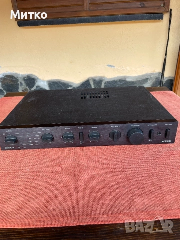 Audiolab 8000A