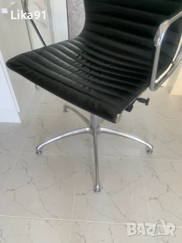 Продавам стабилен стол за бюро., снимка 4 - Столове - 47315418