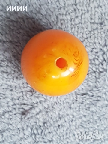 Зърно кехлибар от броеница, снимка 2 - Антикварни и старинни предмети - 53187848