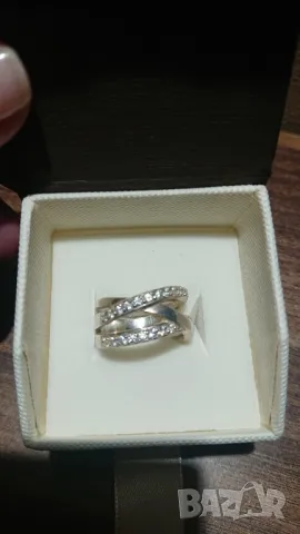 сребърен пръстен с цирконии
