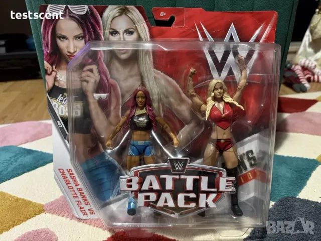 Комплект екшън фигури WWE Battle Pack Sasha Banks Charlotte Flair Саша Банкс и Шарлот Флеър mattel, снимка 2 - Фигурки - 49024281