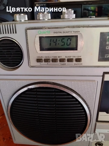 Радио касетофон Hitachi trk 8110e, снимка 2 - Радиокасетофони, транзистори - 51430592