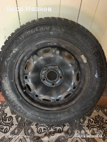 Продавам зимна гума Kumho 185/65/14, Dot 1925 с желязна джанта