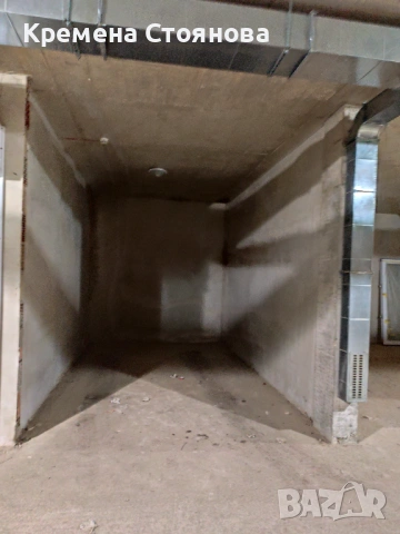 Продавам гараж в подземен паркинг, бл. 282, к- с "Меден рудник" зад бензиностанция Шел, снимка 4 - Гаражи и паркоместа - 53882002