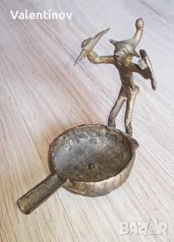 Старинна бронзова скулптура 