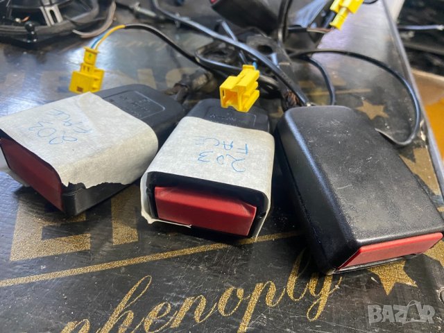 Ключалка седалка пиропатрон мерцедес ц класа w203  2038002269 , снимка 1