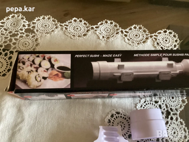 Уред домашен за суши с бутало