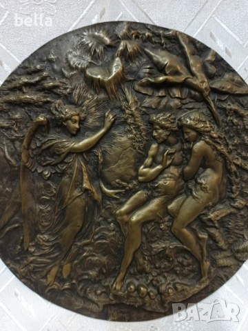 Антикварна масивна бронзова релефна плоча-барелеф изобразяваща Адам  Ева и Архангел Рафаел , снимка 3 - Антикварни и старинни предмети - 52859326