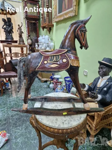 Прекрасна много стара антикварна дървена фигура статуетка люлеещ се кон