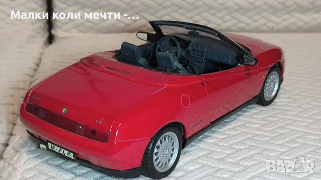 Метална кола Алфа Ромео, мащаб 1:18, снимка 4 - Колекции - 56246314