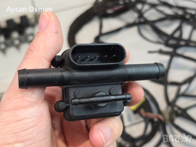 Комплект STAG газов инжекцион – ECU QBOX BASIC + рейка с дюзи + MAP PS-02 + бутон + зумер + кабели, снимка 5 - Аксесоари и консумативи - 52888823