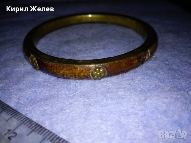 СТАРИННА ТИБЕТСКА ЕТНО ГРИВНА от БРОНЗ и РОГ с ФЛОРАЛНИ БРОНЗОВИ НАБИВКИ МАЙСТОРСКА ИЗРАБОТКА 26328, снимка 12 - Антикварни и старинни предмети - 40865717