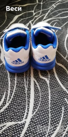 Детски маратонки адидас , снимка 4 - Детски маратонки - 34235423