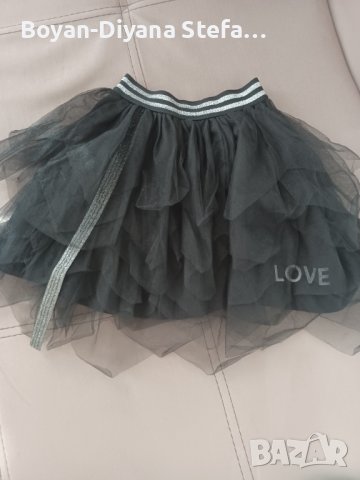 Пола , снимка 2 - Детски рокли и поли - 36945929