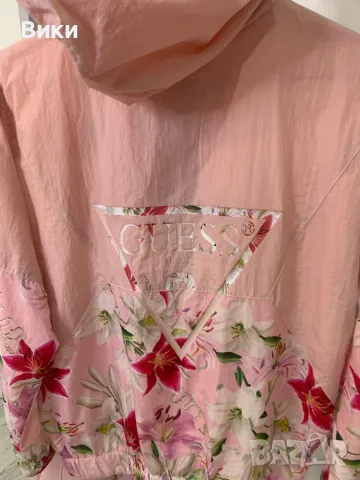 Guess ветровка размер S-M, снимка 17 - Спортни екипи - 48702185