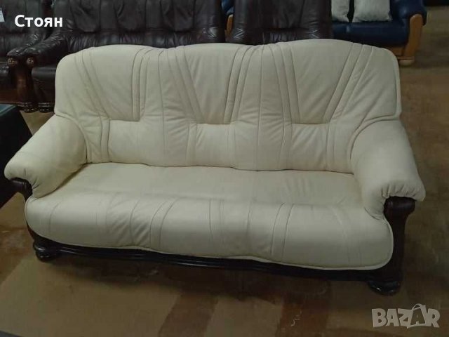 Кремав кожен диван с дървен обков - естествена кожа, снимка 1 - Дивани и мека мебел - 39676149