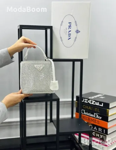 Prad🅰️ дамски чанти Различни цветове , снимка 6 - Чанти - 48944533