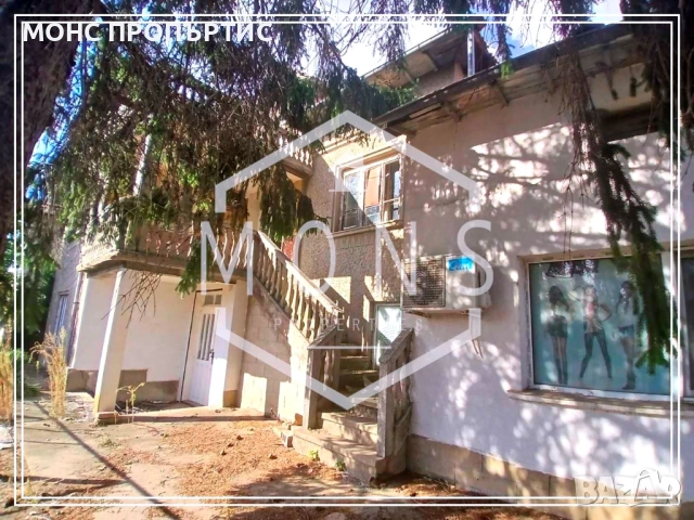 Двуетажна къща с голям двор в с. Караисен, обл. В. Търново.