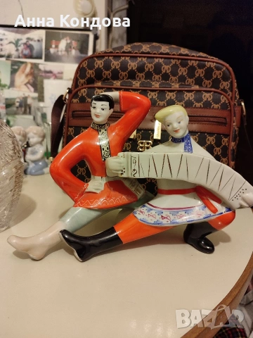 Руска порцеланова фигура