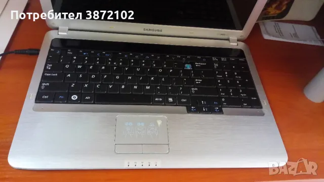 Лаптоп Samsung R530 15.6" Pentium T4500 3GB 320GB, снимка 2 - Лаптопи за дома - 50222616