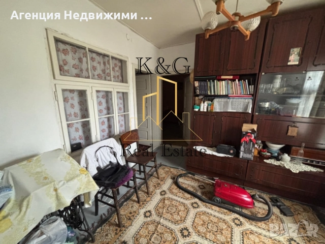 Едноетажна къща в гр. Завет, снимка 5 - Къщи - 52222972