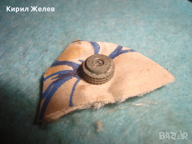 СТАРА ЕМАЙЛИРАНА НРБ РЯДКА ЗНАЧКА ГСО БРОНЗОВА СОЦ 27201, снимка 5 - Колекции - 35038420