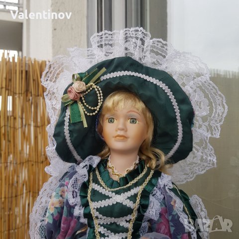 Порцеланова кукла със стойка , снимка 2 - Кукли - 38158092