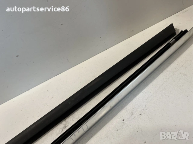 Декоративна лайсна за предна лява врата хром за Mercedes CLS W219 (2009), снимка 2 - Части - 53898987