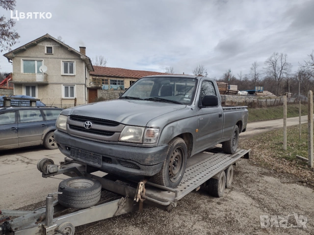 Продавам  Toyota hilux 4x2 единична кабина, снимка 3 - Автомобили и джипове - 54306737